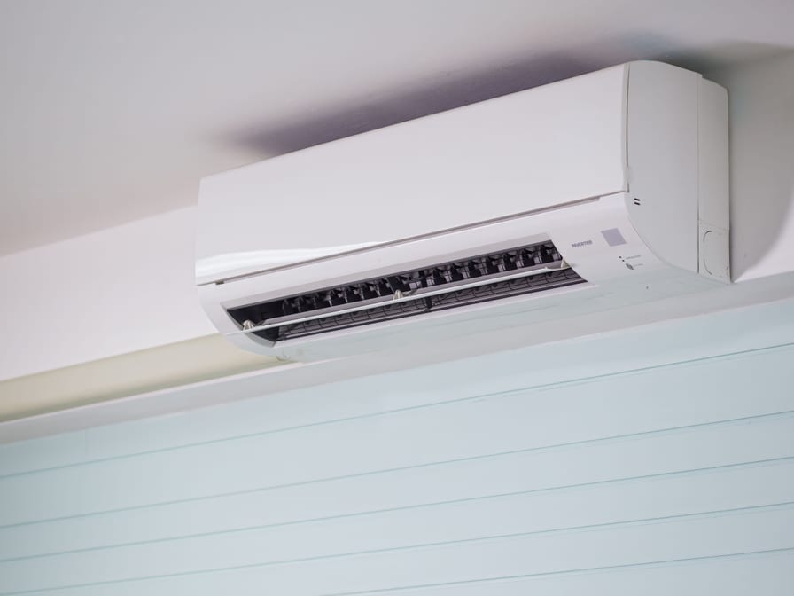 Voltas 1.5 ton 3 star split AC — with stabiliser